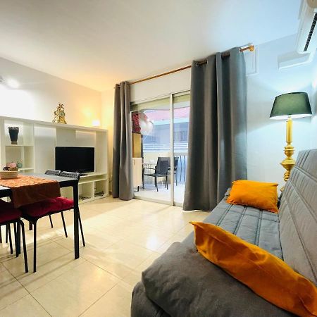 סאלו Renovado Apartamento En Zona Residencial A Pasos Del Mar מראה חיצוני תמונה
