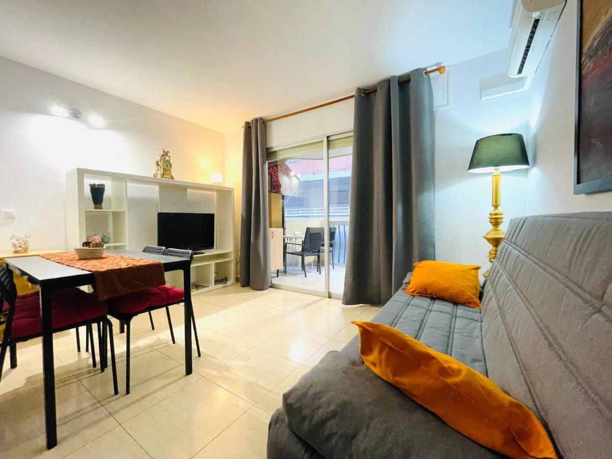 סאלו Renovado Apartamento En Zona Residencial A Pasos Del Mar מראה חיצוני תמונה